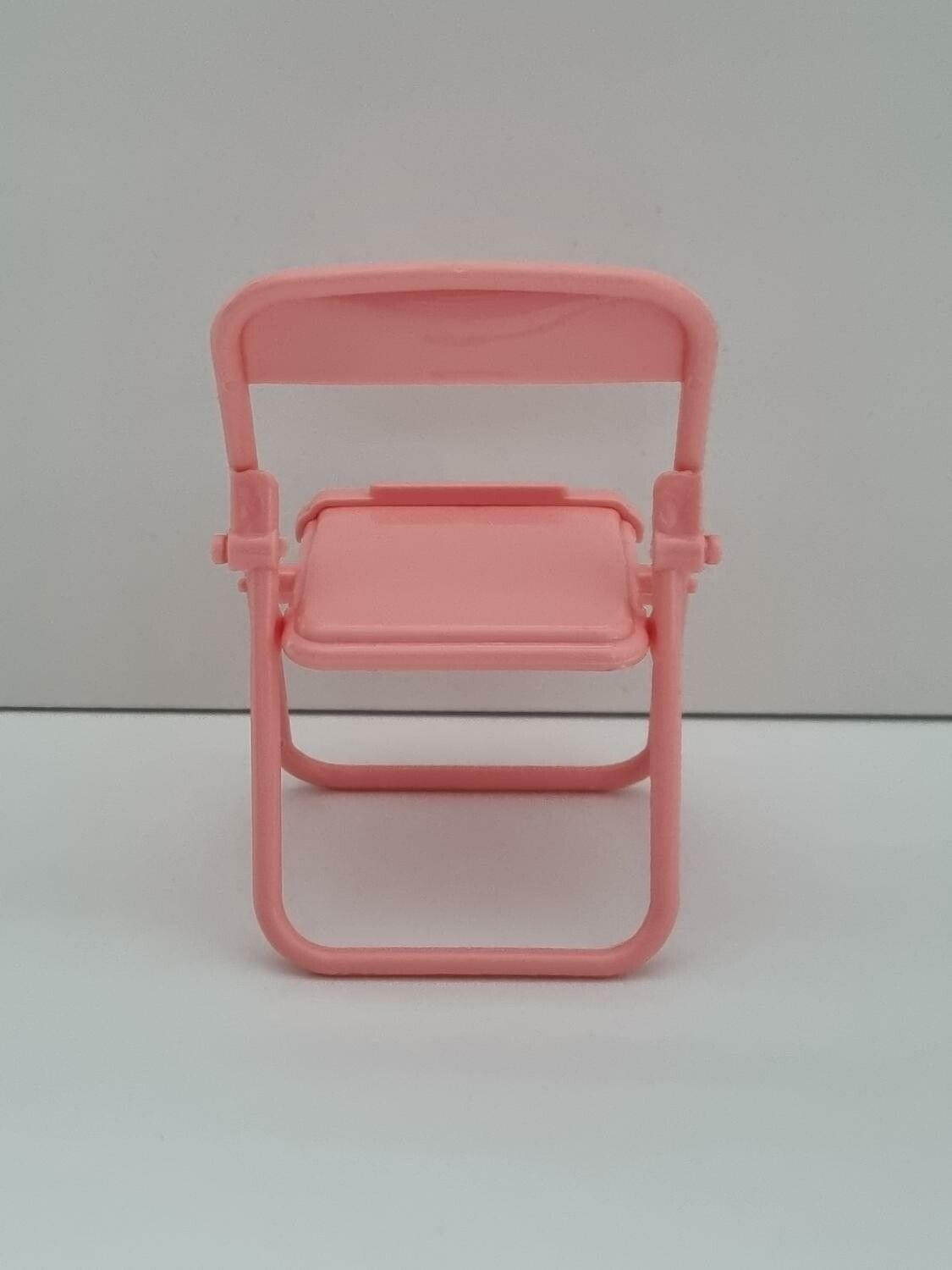 Mobilhållare i form av en stol / miniatyrstol (laxrosa)
