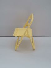 Mobilhållare i form av en stol / miniatyrstol (gul)