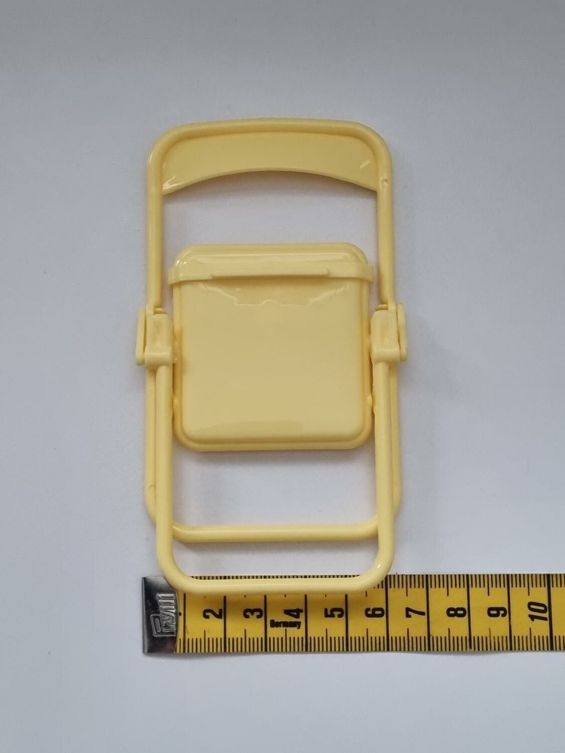 Mobilhållare i form av en stol / miniatyrstol (gul)