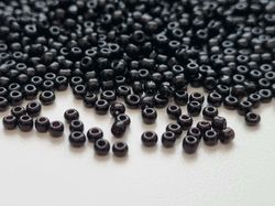 1000 små pärlor, fröpärlor, glaspärlor (2 mm) - Svarta