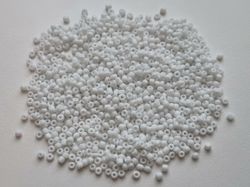 1000 små pärlor, fröpärlor, glaspärlor (2 mm) - Vita