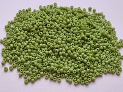 1000 små pärlor, fröpärlor, glaspärlor (2 mm) - Gröna