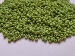 1000 små pärlor, fröpärlor, glaspärlor (2 mm) - Gröna