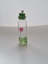 1 st glasflaska miniatyr, miniflaska till dockskåp, tittskåp (grön)