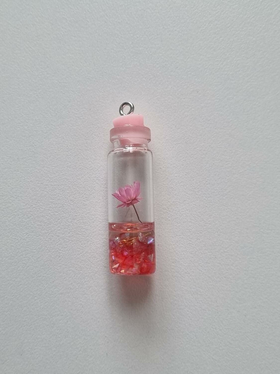 1 st glasflaska miniatyr, miniflaska till dockskåp, tittskåp (rosa)