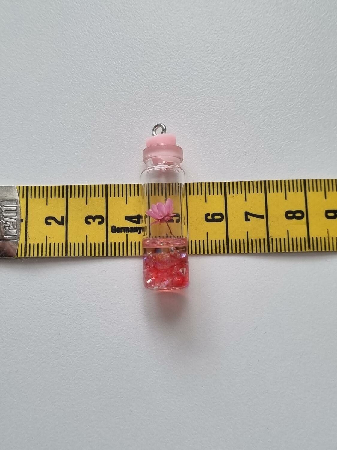 1 st glasflaska miniatyr, miniflaska till dockskåp, tittskåp (rosa)
