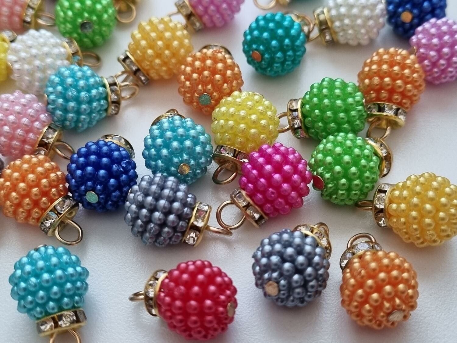 10 st bärberlocker, berlocker som liknar bär (12 mm)