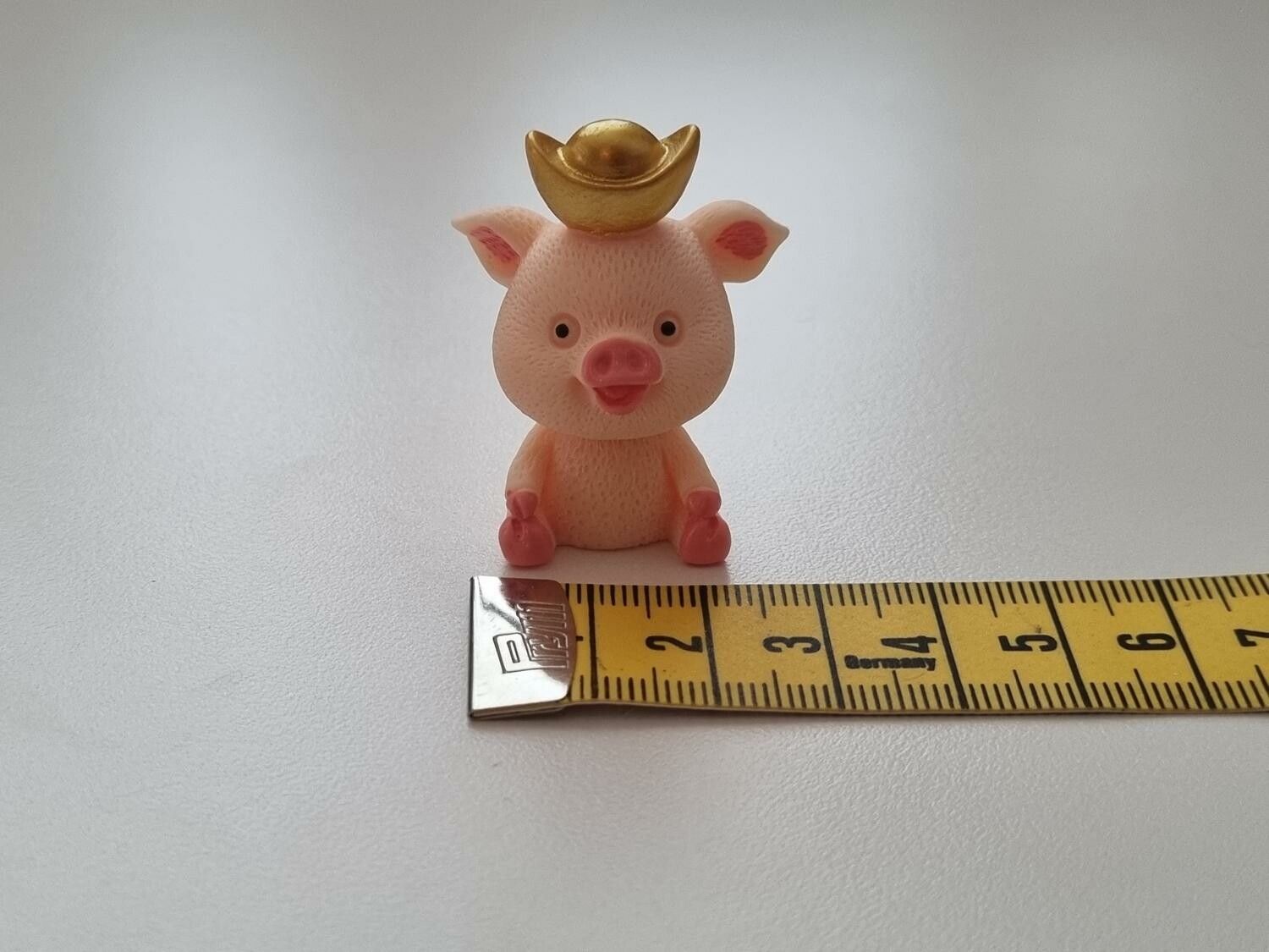 Handmålad glad gris - miniatyr till dockskåp dockhus
