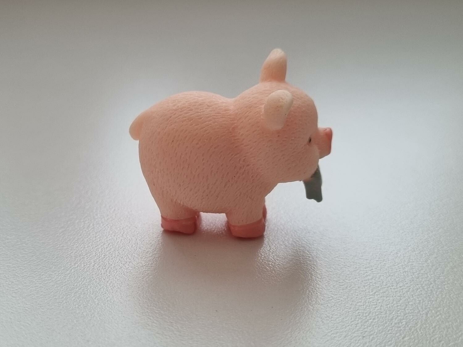 Handmålad glad gris - miniatyr till dockskåp dockhus