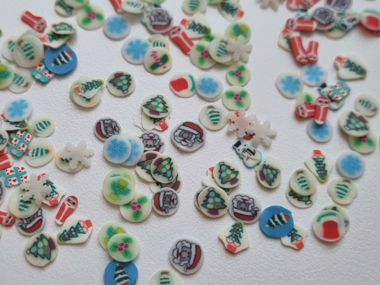 1000 st små skivor av mjuk lera, polymerlera för scrapbooking (jultema)