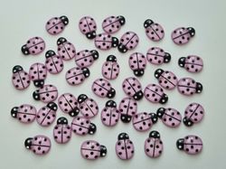 25 st nyckelpigor i resin, miniatyrer (ljusrosa)