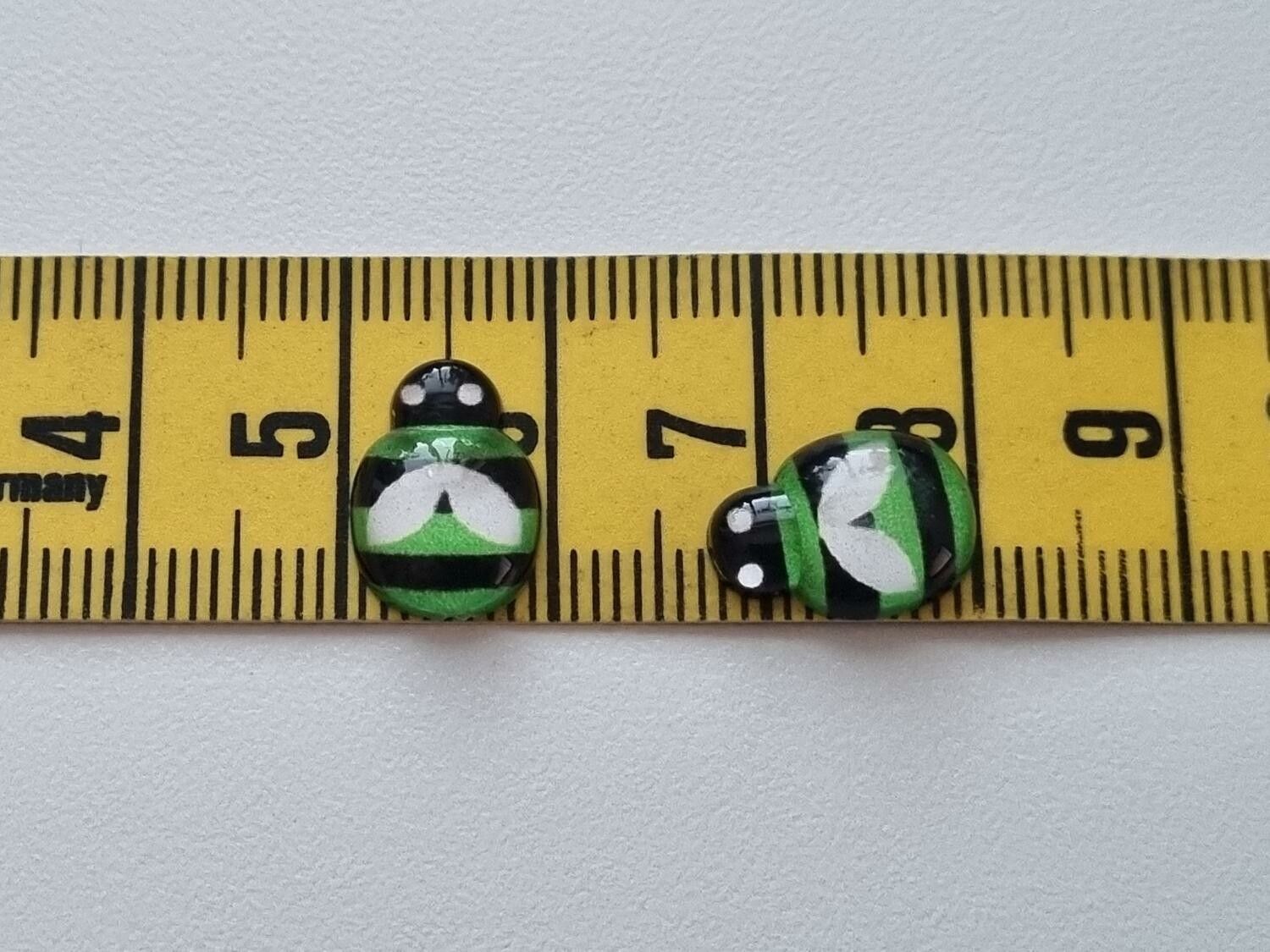 25 st bin i resin, miniatyr bin (gröna)