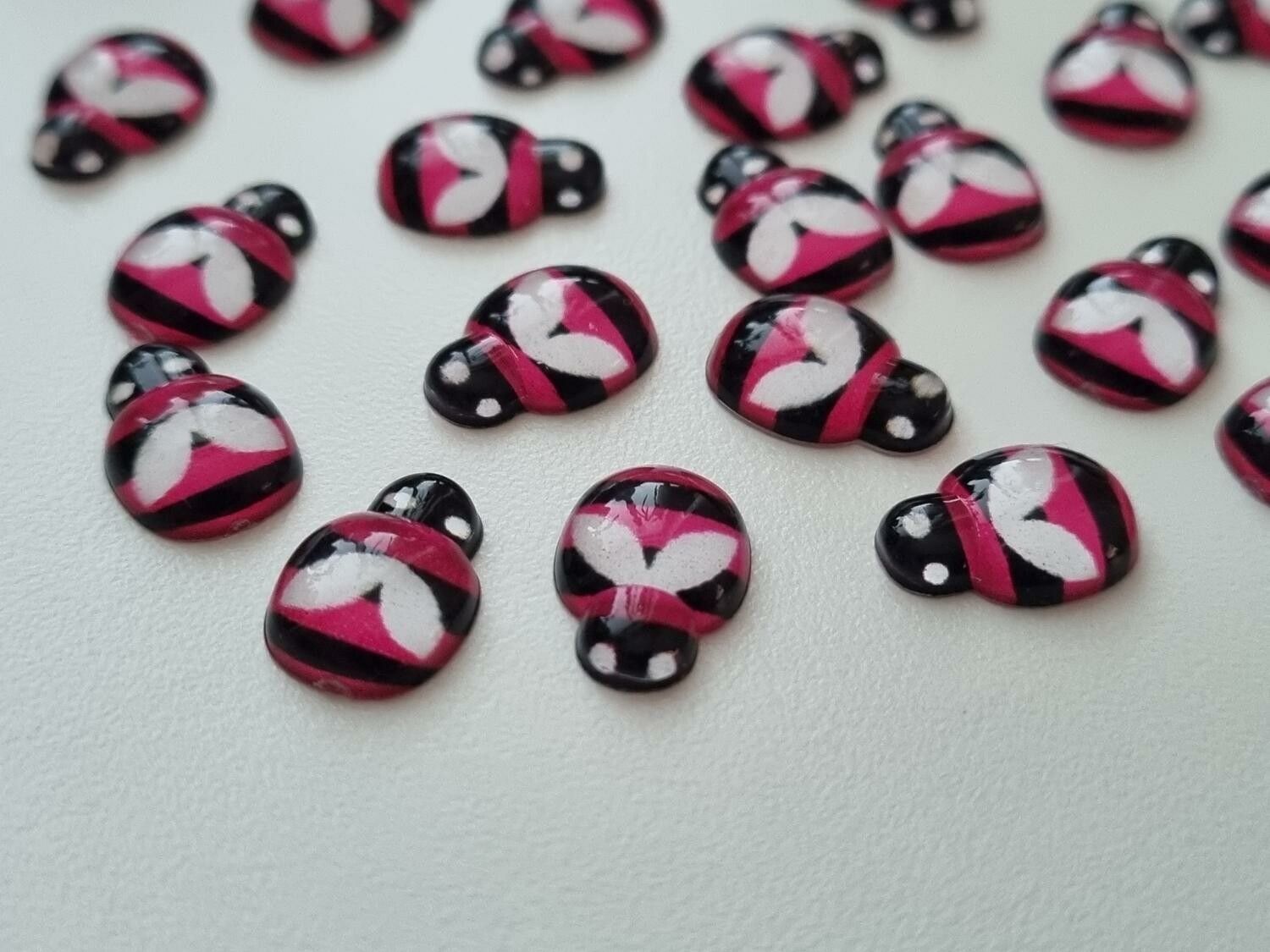 25 st bin i resin, miniatyr bin (cerise)