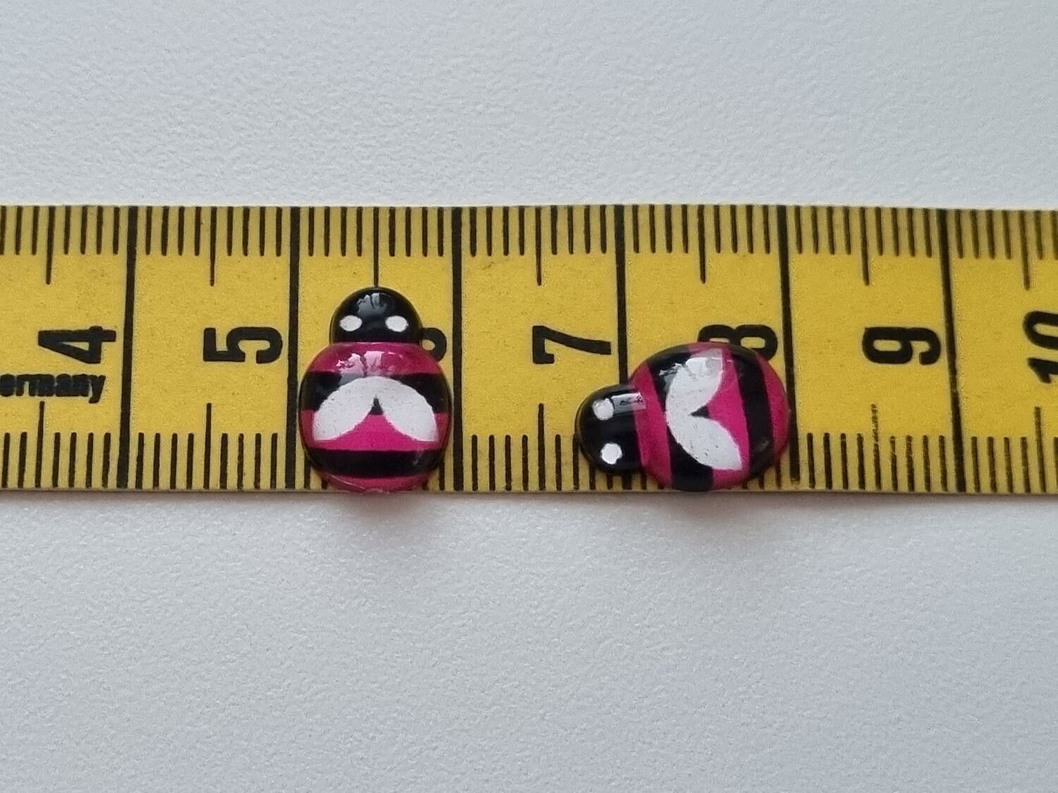 25 st bin i resin, miniatyr bin (cerise)