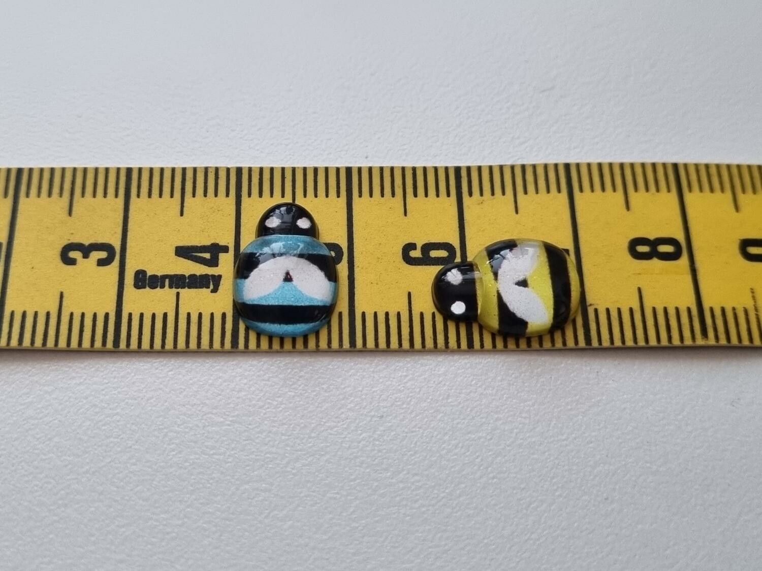 25 st bin i resin, miniatyr bin (blandade färger)