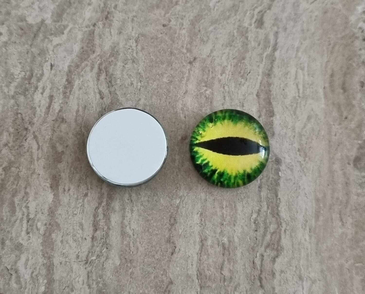 2 st drakögon kattögon i glas, glasinfattningar, cabochoner (12 mm)