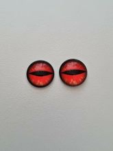 2 st drakögon kattögon i glas, glasinfattningar, cabochoner (12 mm)