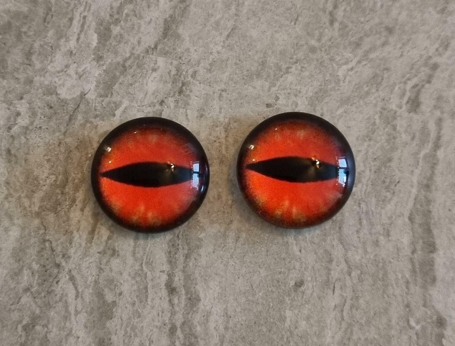 2 st drakögon kattögon i glas, glasinfattningar, cabochoner (12 mm)