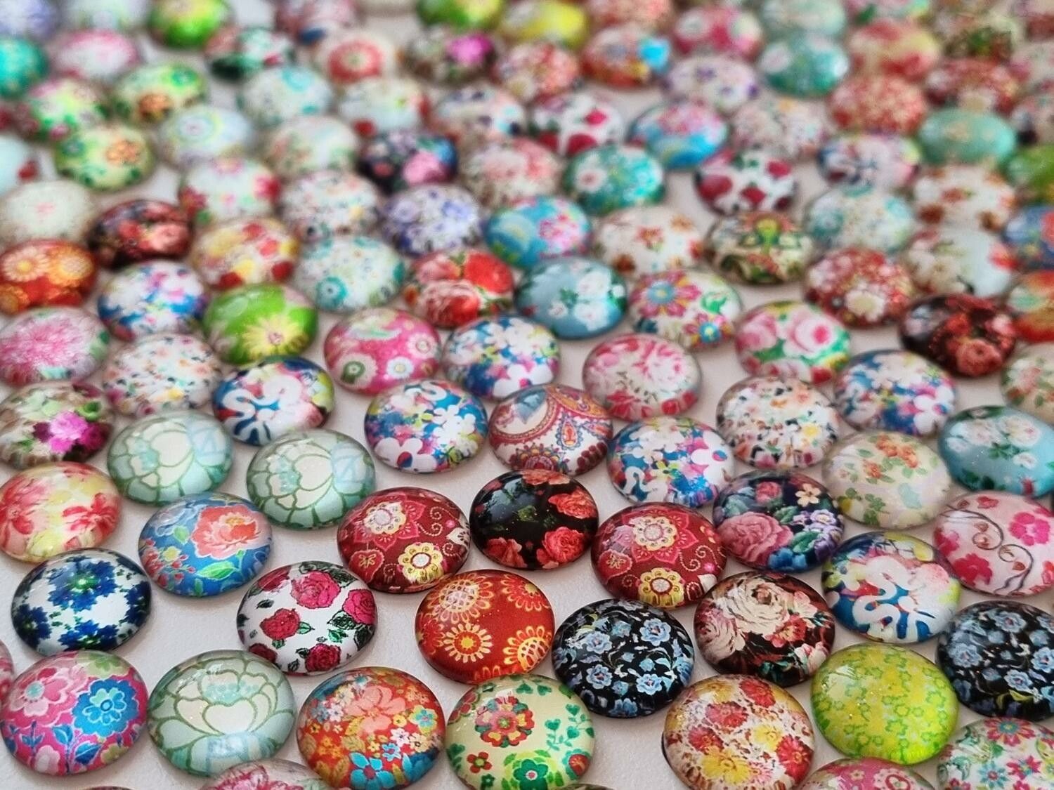 Flatbacks / Cabochoner i glas Blommor (10 st)