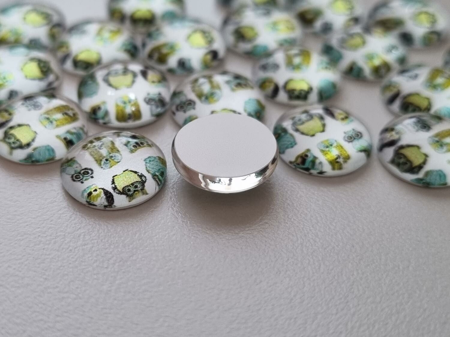 Flatbacks / cabochoner i glas Ugglor. Flatbacks uggla (10 st)