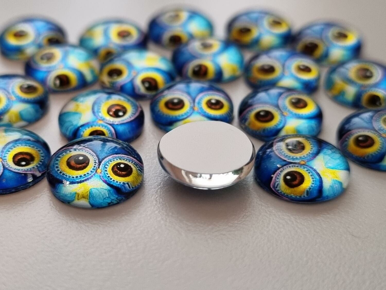Flatbacks / cabochoner i glas Ugglor. Flatbacks uggla (10 st)