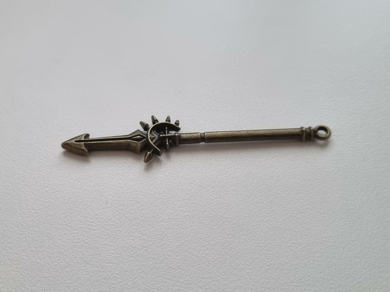 Miniatyr vapen, minivapen till dockskåp dockhus tittskåp