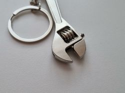 Nyckelring Skiftnyckel miniatyr i rostfritt stål (16 gram)