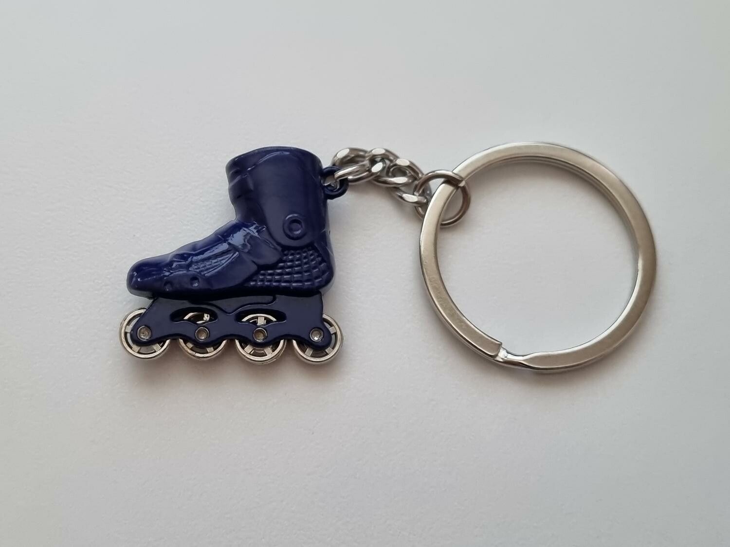 Nyckelring Inlines rullskridskor hänge miniatyr i rostfritt stål
