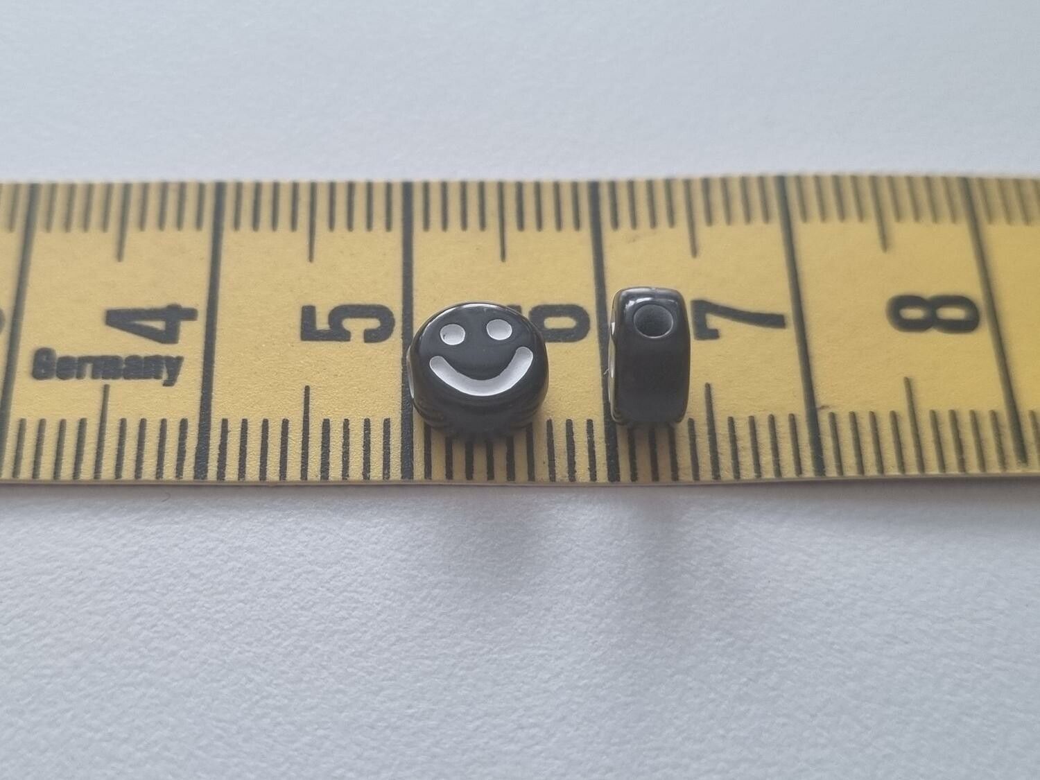 50 st pärlor smiley Smileypärlor (6 mm i diameter)