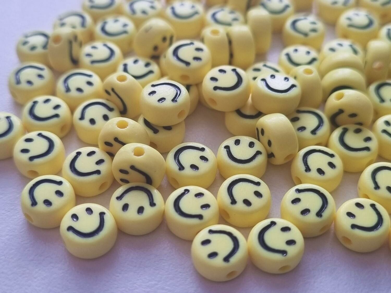 50 st pärlor smiley Smileypärlor (6 mm i diameter)