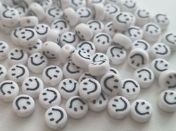 50 st pärlor smiley Smileypärlor (6 mm i diameter)