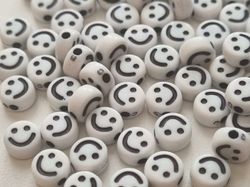 50 st pärlor smiley Smileypärlor (6 mm i diameter)