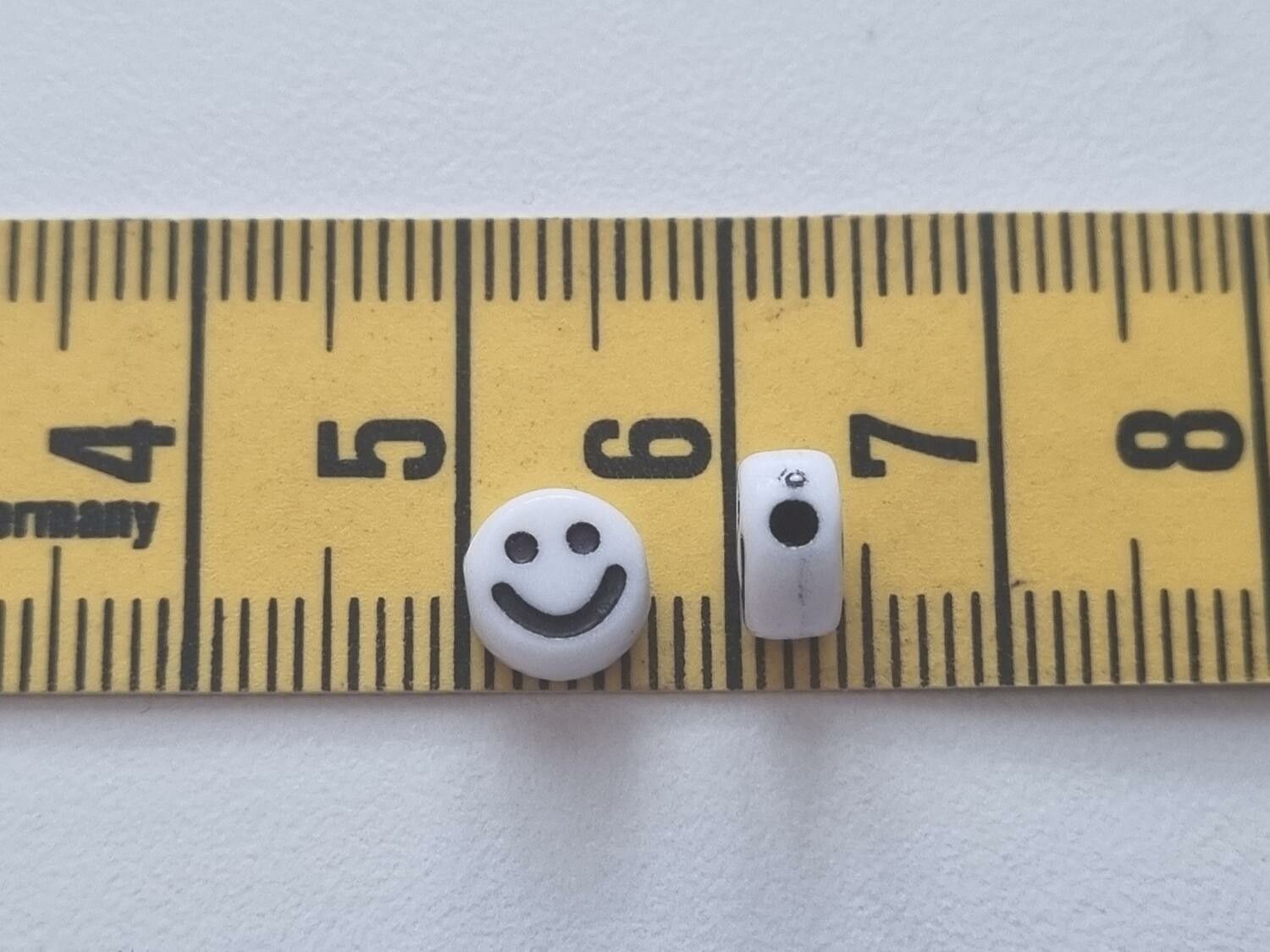 50 st pärlor smiley Smileypärlor (6 mm i diameter)