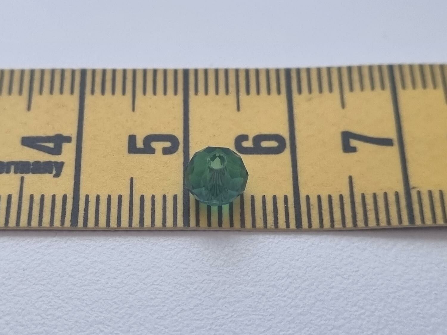 50 st pärlor vackra färger och lyser (4x6 mm) Grön/blå/turkos