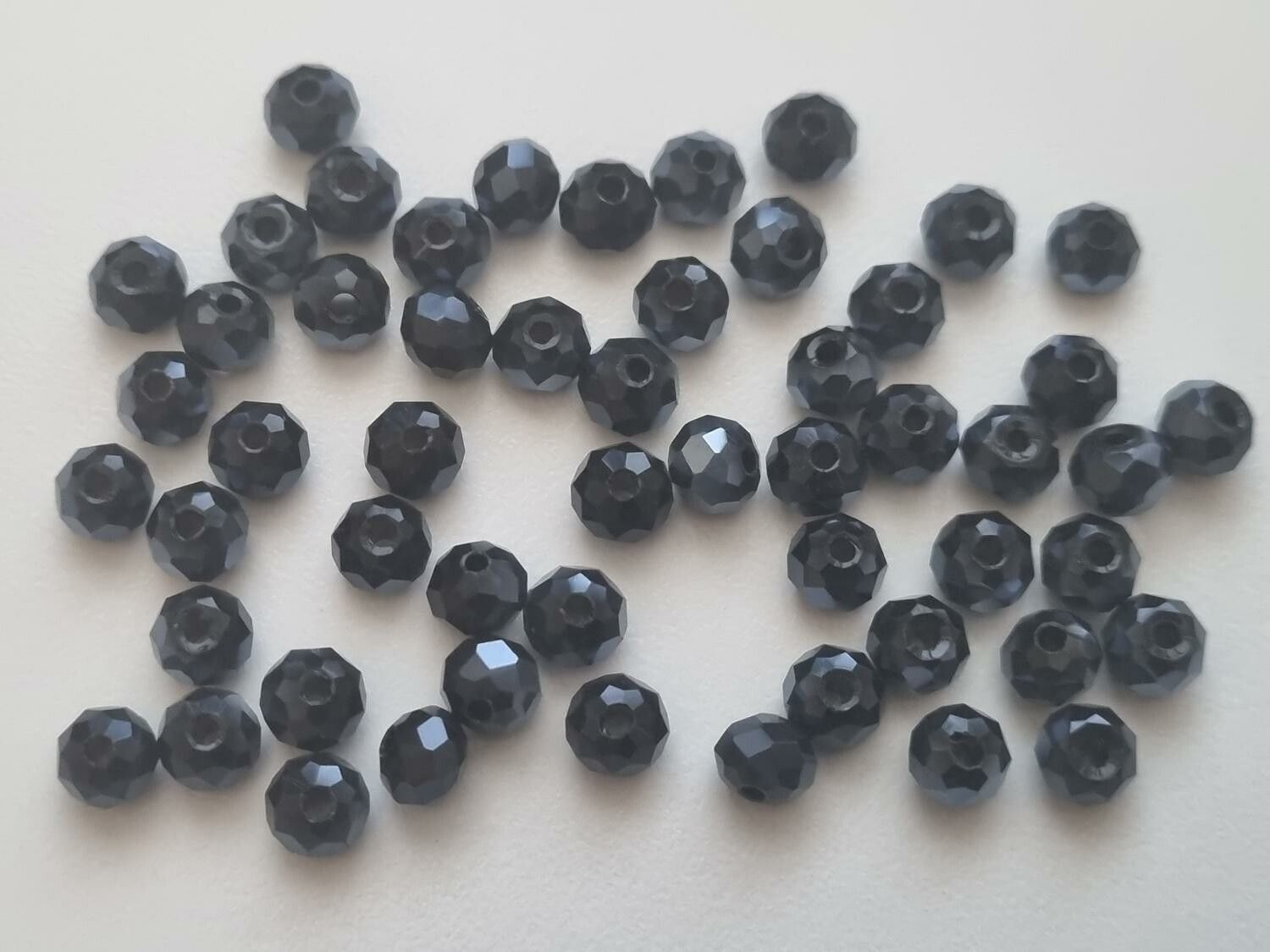 50 st pärlor vackra färger och lyser (4x6 mm) - Svarta