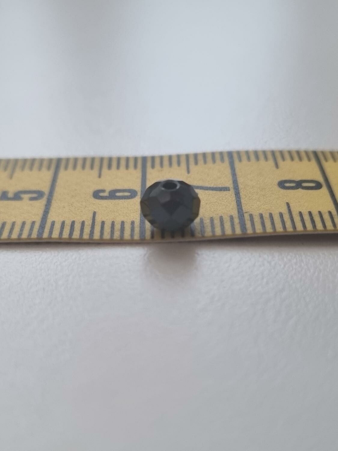 50 st pärlor vackra färger och lyser (4x6 mm) - Svarta