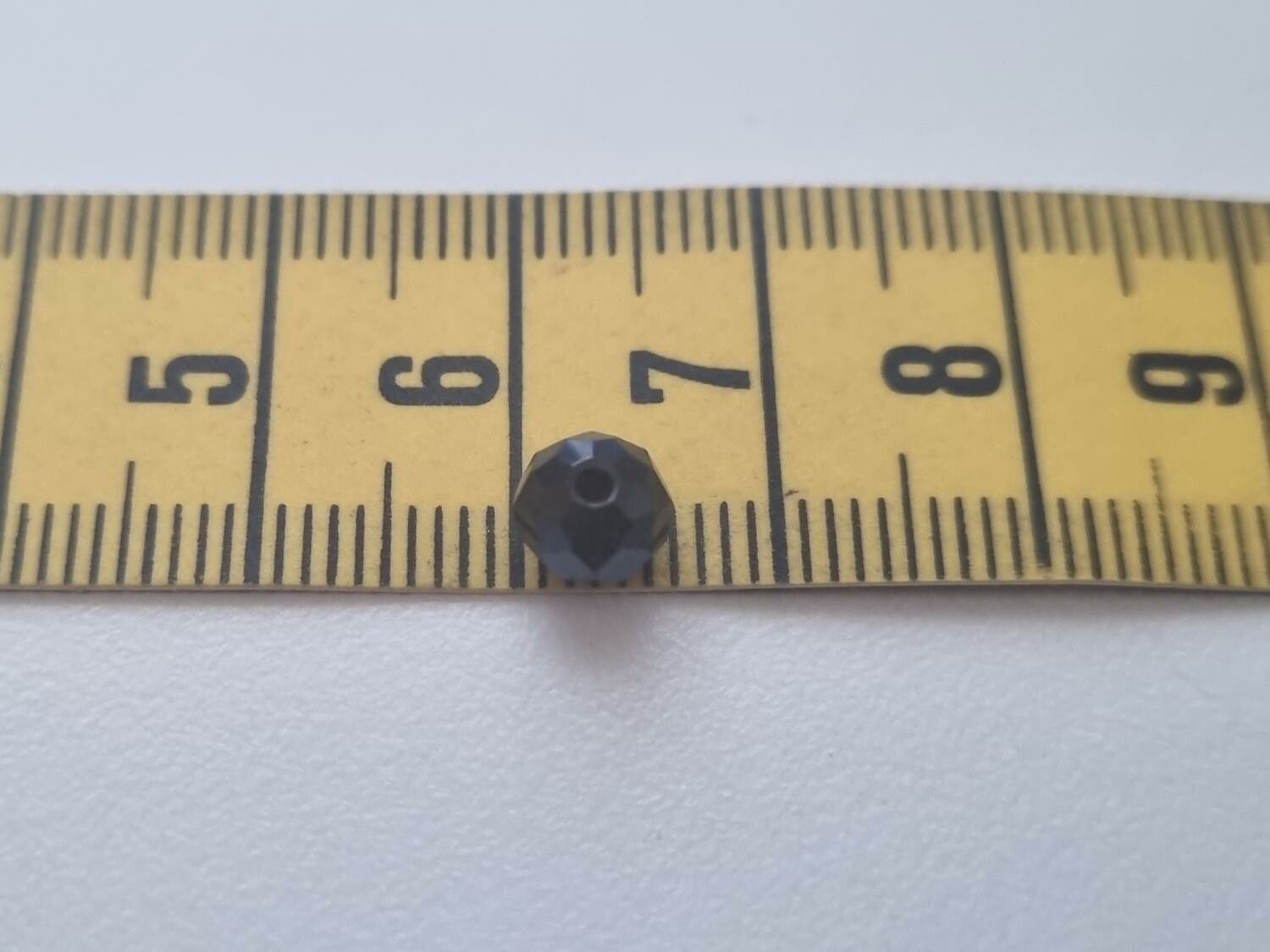 50 st pärlor vackra färger och lyser (4x6 mm) - Svarta