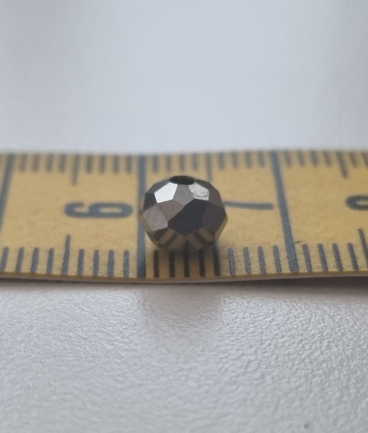 50 st pärlor vackra färger och lyser (4x6 mm) - Silver