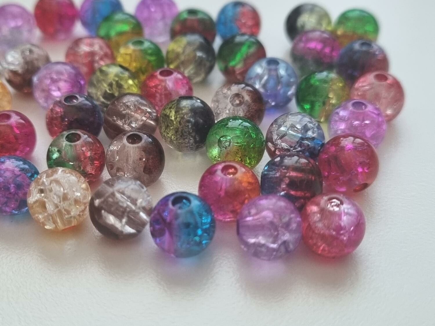 50 st pärlor i varierande vackra färger (8 mm)