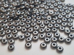 200 st svarta pärlor spacer beads i fin lyser (5 mm)