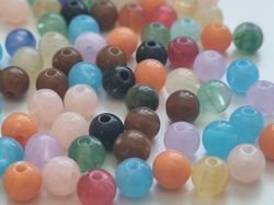 100 st pärlor i varierande vackra färger (6 mm)