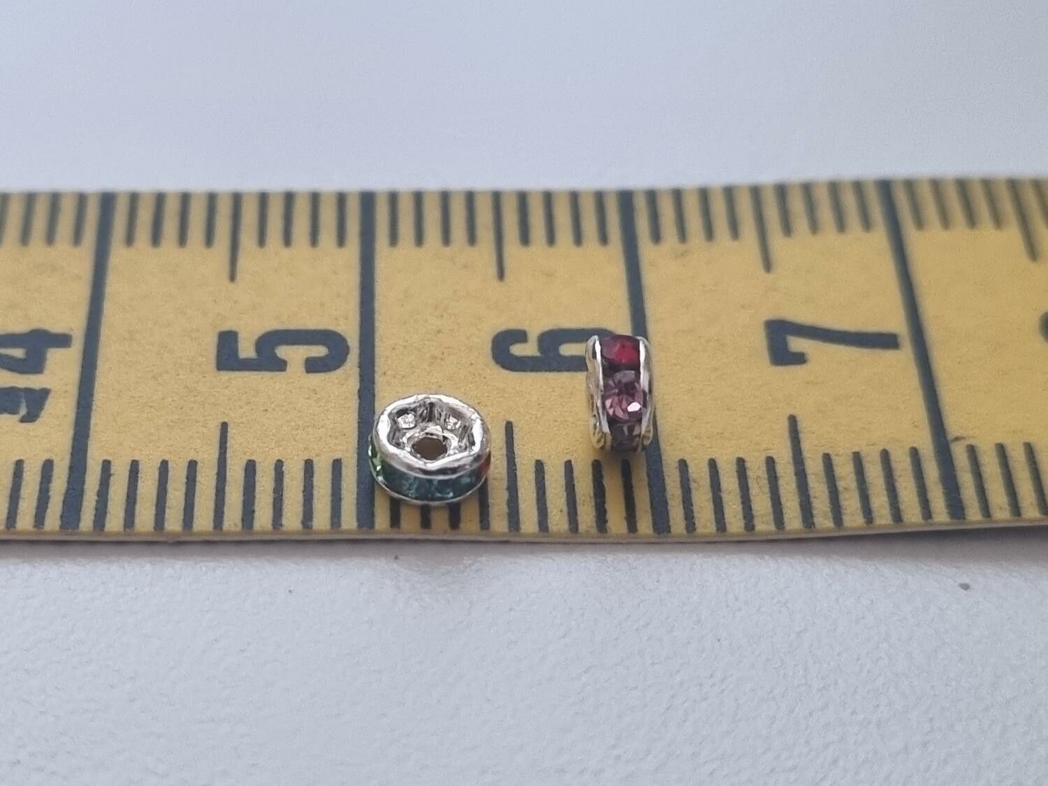 25 st strassrondeller, pärlor med strass (4 mm)