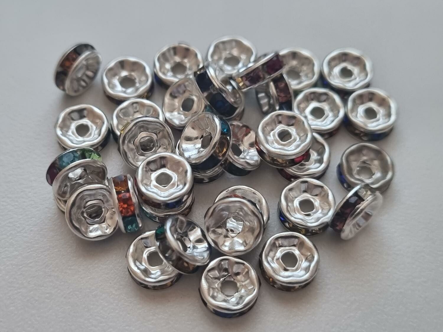25 st strassrondeller, pärlor med strass (8 mm)