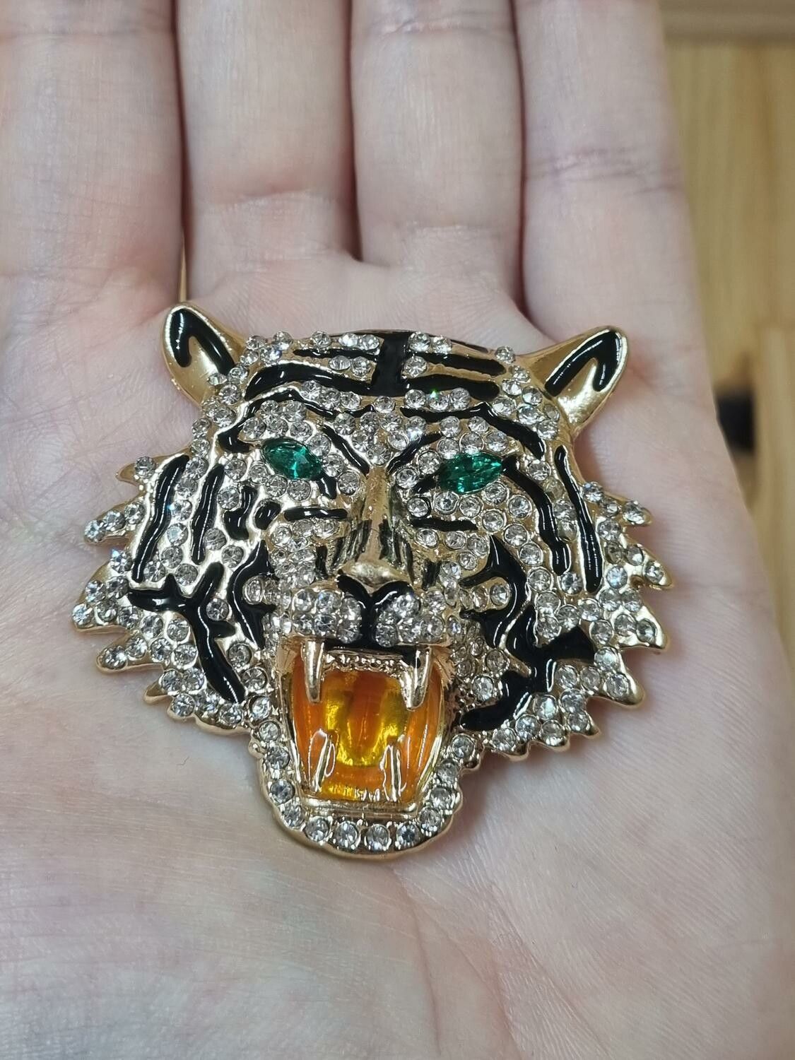 1 st detaljrik brosch hänge - Tiger / Lejon