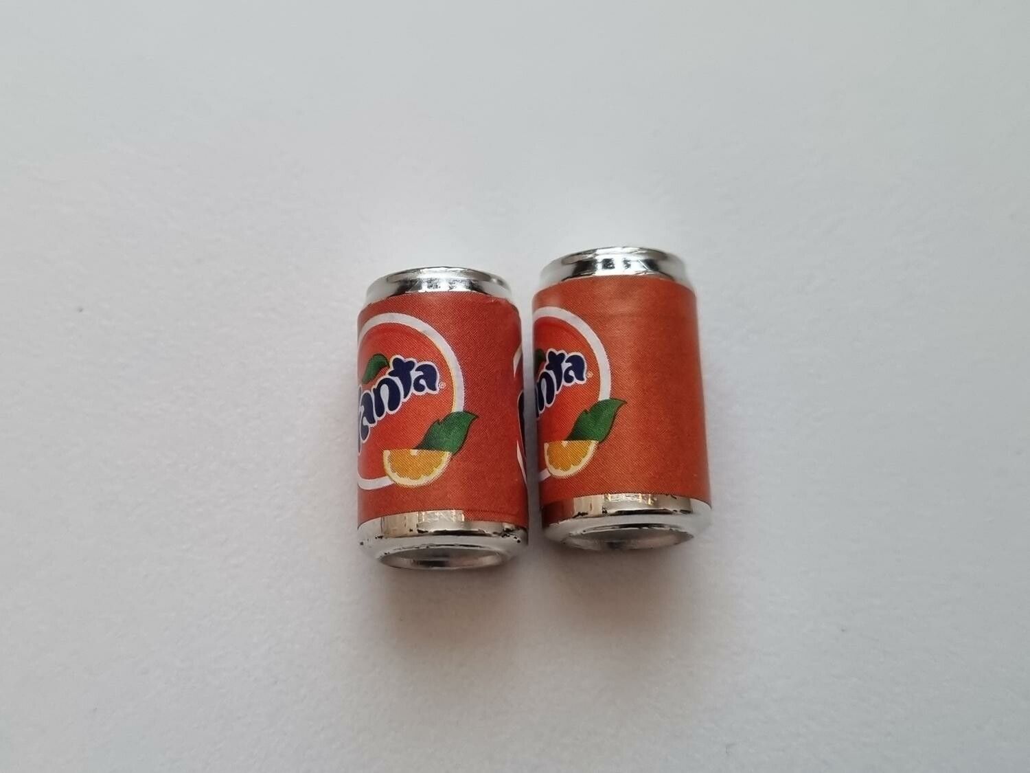 2 st Burkar miniatyr, miniburkar, dockskåp, tittskåp (Fanta)