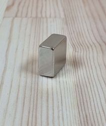 1 stor Neodymium magnet, stark magnet (19 x 9 x 9 mm)