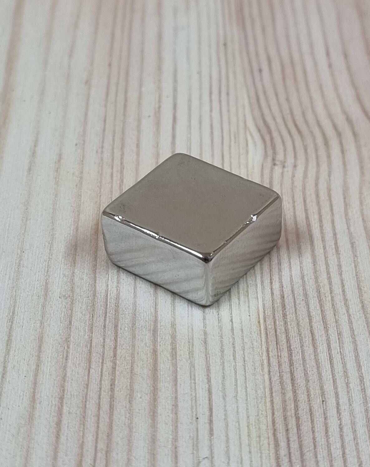 1 stor Neodymium magnet, stark magnet (19 x 9 x 9 mm)