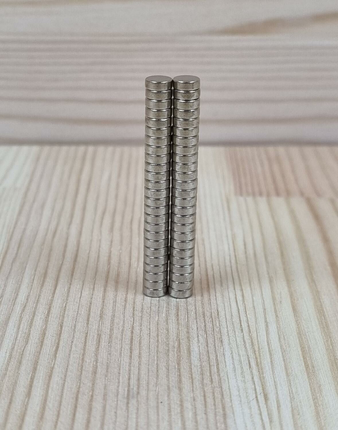 50 st Neodymium magneter (5x2 mm) runda magneter