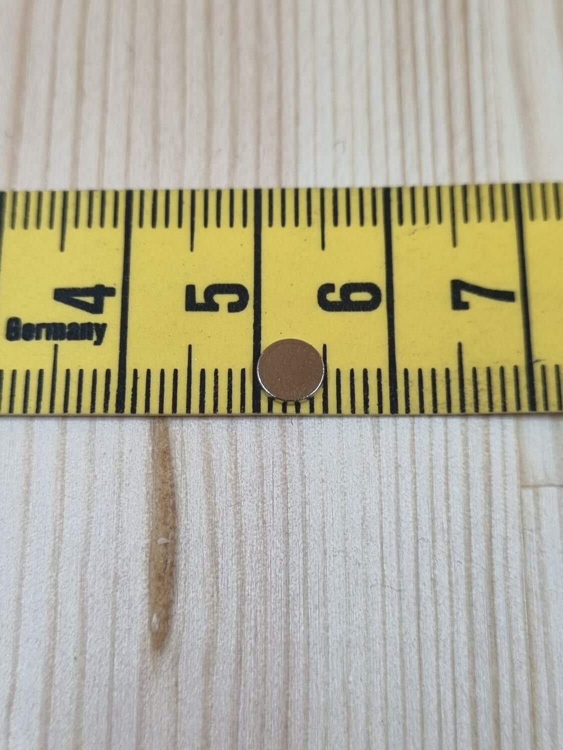 100 st Neodymium magneter (5x1 mm) runda magneter