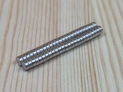 50 st Neodymium magneter (4x2 mm) runda magneter